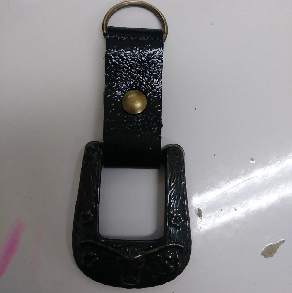 Cowboy belt buckle keychain